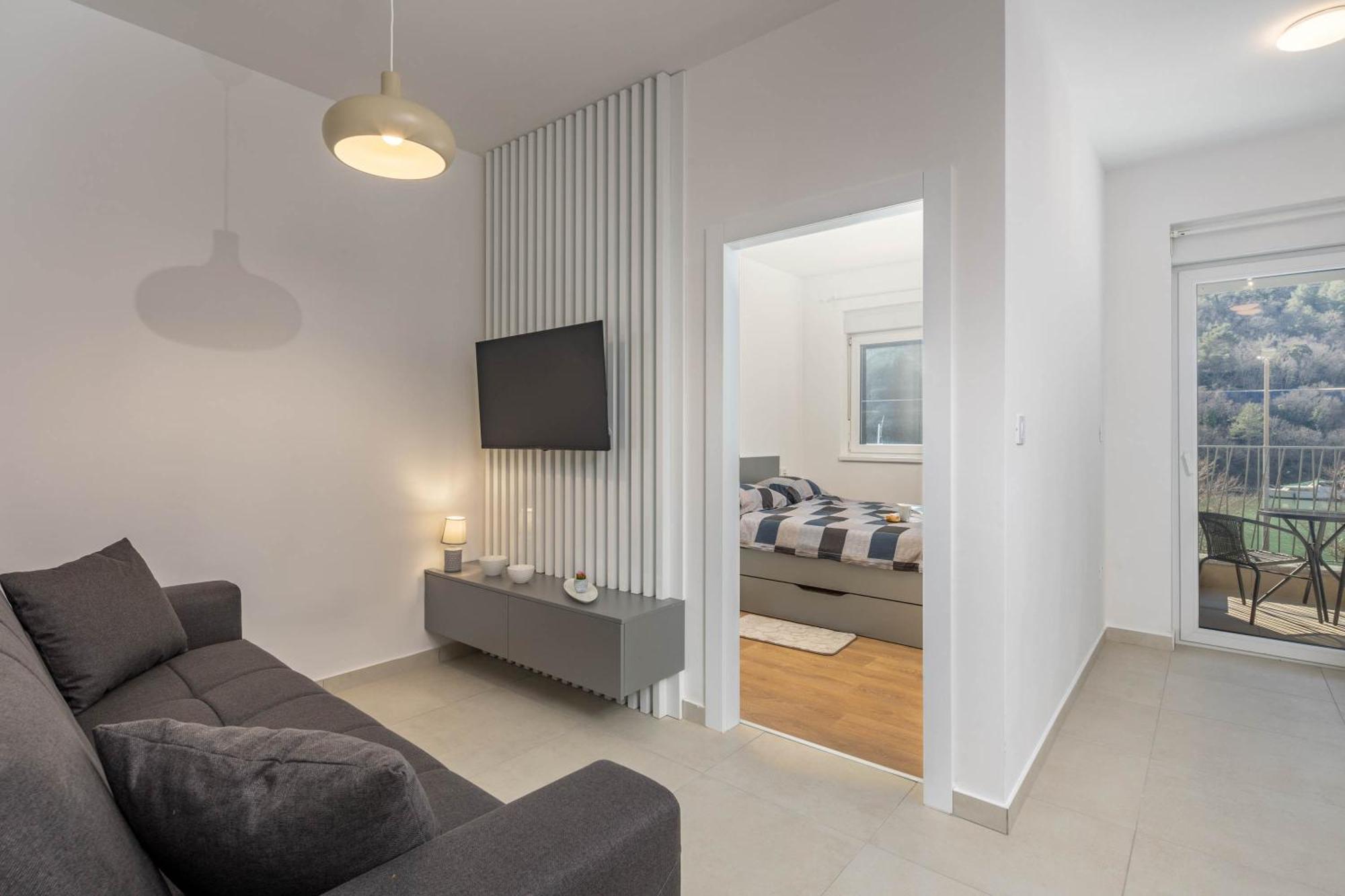 Seafront Villa Andrijana - Happy Rentals Plomin Exterior photo