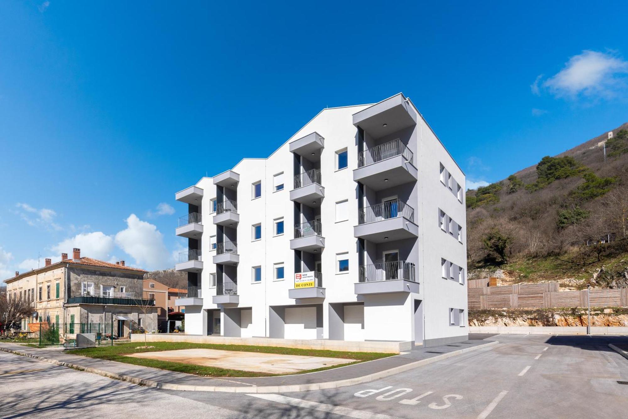 Seafront Villa Andrijana - Happy Rentals Plomin Exterior photo